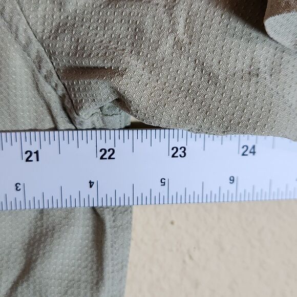 Jos A Bank men's Shirt Silk green Button natural casual Short Sleeve Size L - Picture 3 of 6